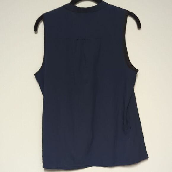 Banana Republic Blue Sleeveless Mandarin Collar Blouse - Picture 5 of 7